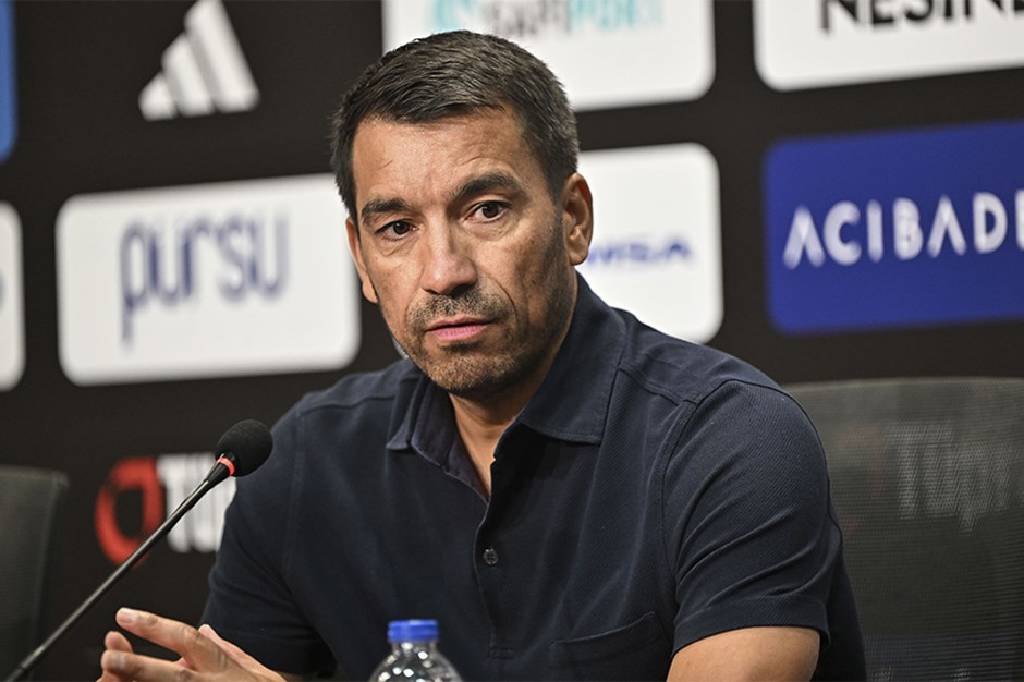 Giovanni van Bronckhorst'tan fikstür yanıtı: "Bunun nasıl olduğunu bilmiyorum"