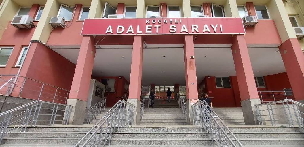 Kocaeli'de ilginç dava! Yasak aşkını itiraf etti, ‘İyi ki bıçaklandım, ben olsam beni öldürürdüm’ dedi