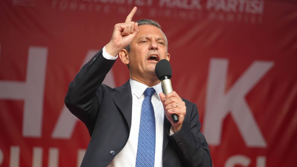 CHP’li Özel'den, Cumhurbaşkanı Erdoğan'a 'mülteci' çağrısı! ‘Suriyeliler artık gitsin’