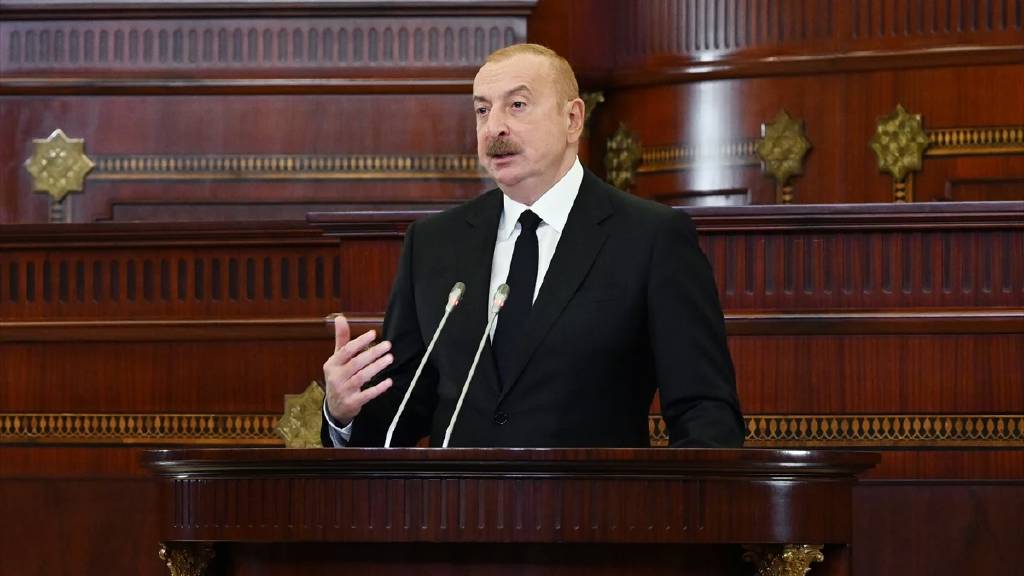 Aliyev: Ermenistan, işlediği suçlar için özür dilemelidir