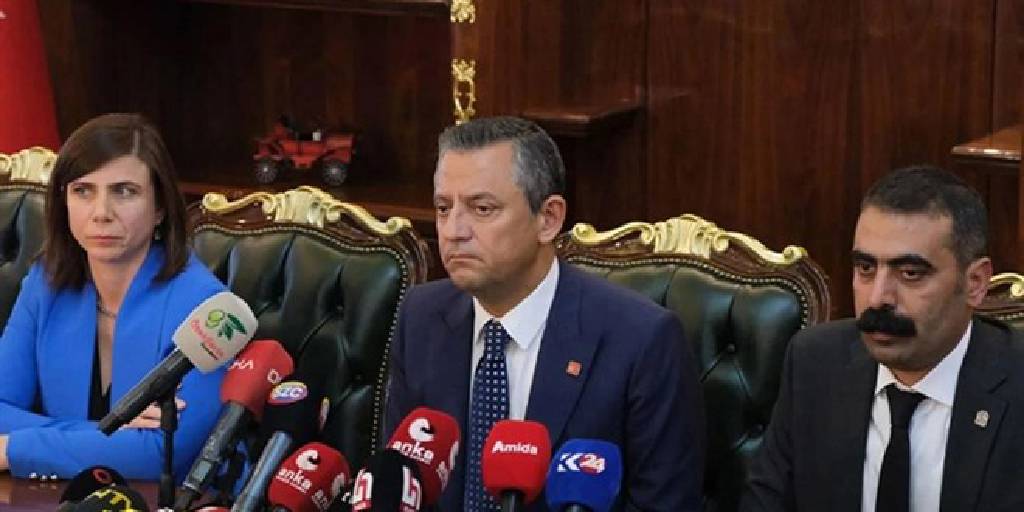 Özgür Özel haberi Diyabakır'da aldı... Özel'den TUSAŞ'a yönelik terör saldırısına ilişkin açıklama