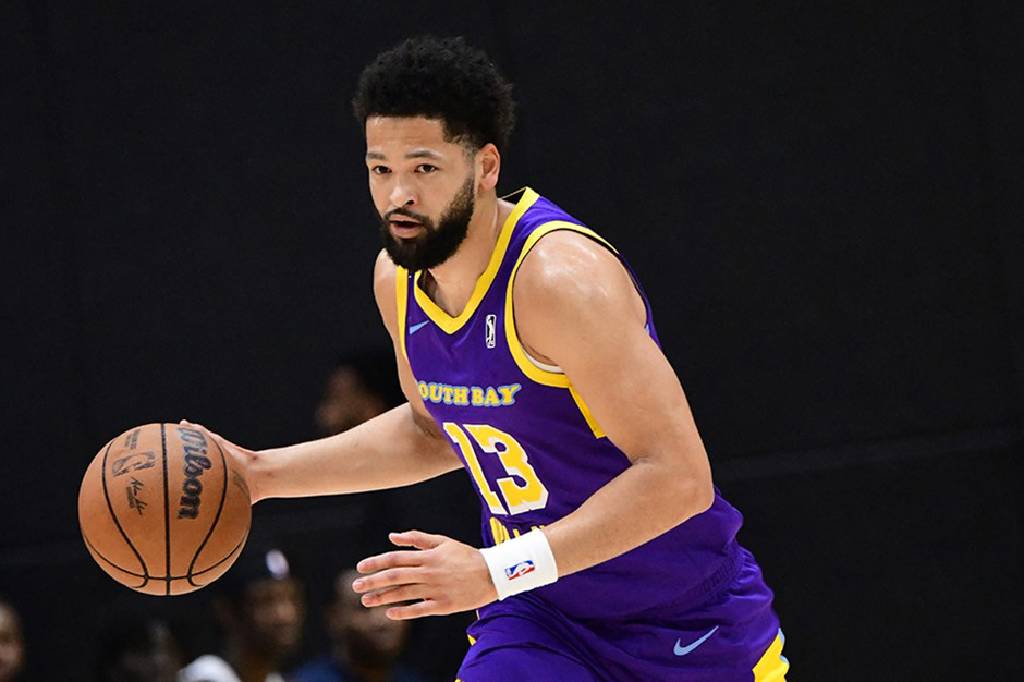 Los Angeles Lakers forması giyen Amerikalı guard Fenerbahçe Beko'da