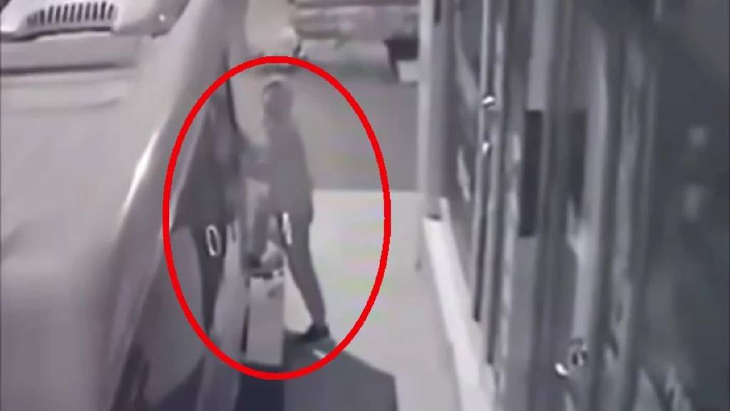 Bursa'da SMA hastası bebeğin kumbarası çalındı: Vicdansız hırsız kayıplara karıştı