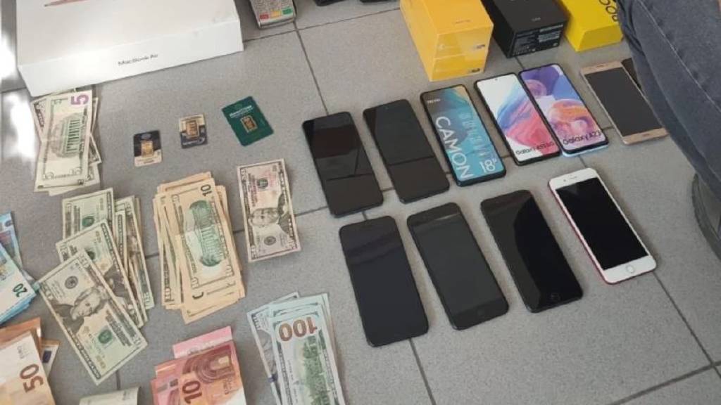 Bursa'da iPhone tutkusu 6 milyon liralık vurgunla sonuçlandı