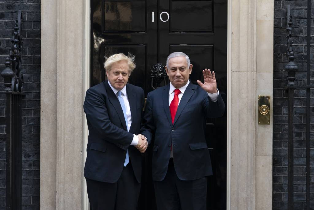 Boris Johnson: Netanyahu’nun kullandığı şahsi banyomda dinleme cihazı bulundu
