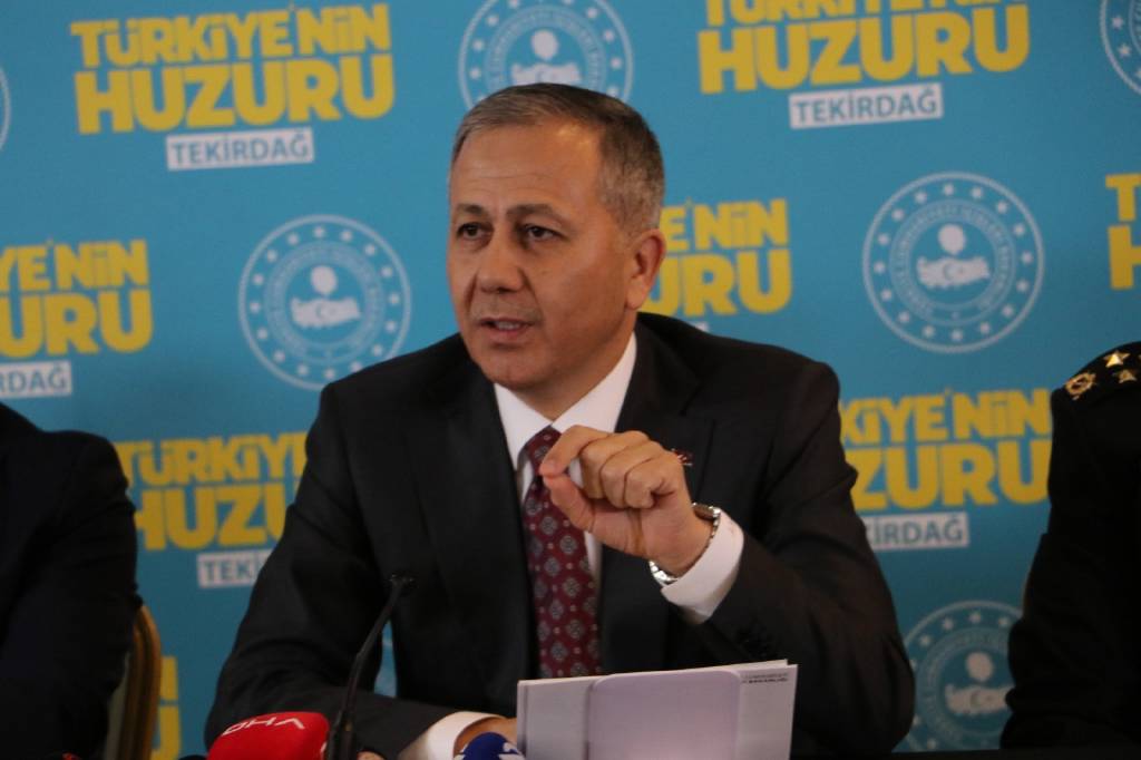 'Türkiye’de suç oranlarında düşüş var' diyen İçişleri Bakanı Ali Yerlikaya, sosyal medyayı işaret etti!