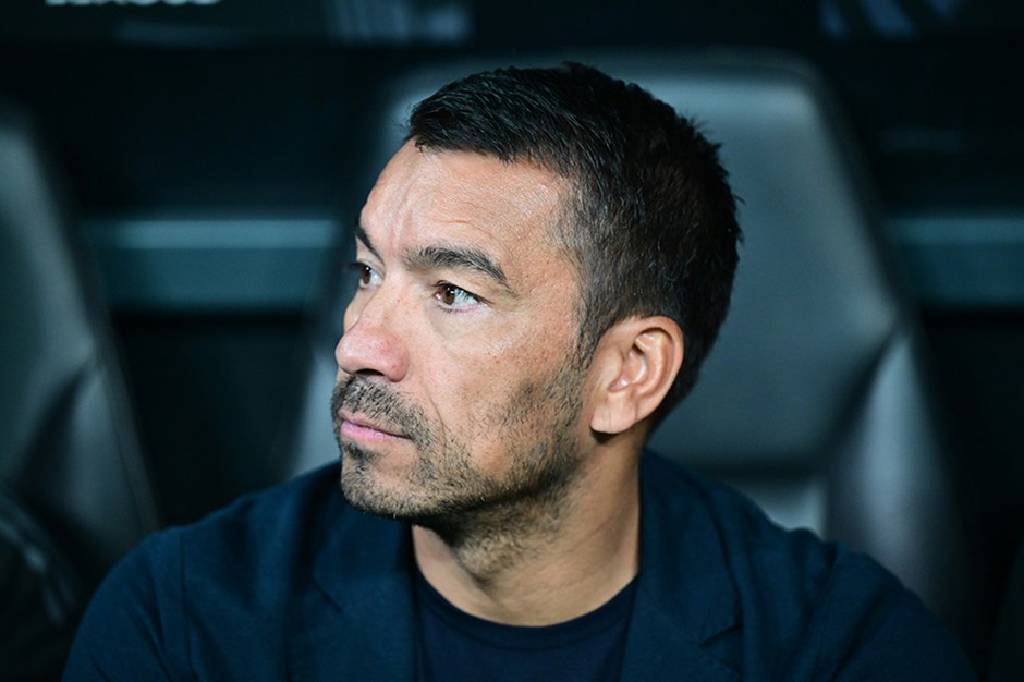  Giovanni van Bronckhorst mücadeleyi değerlendirdi