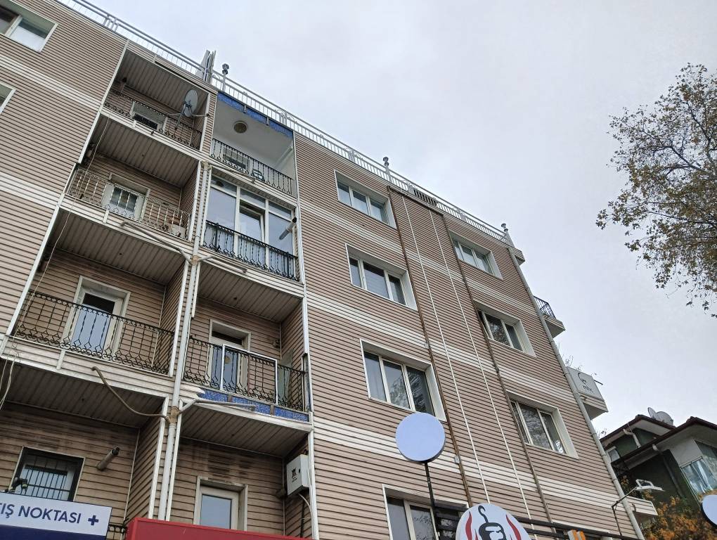Ankara'da korkunç olay! Kavga ettiği ablasını bıçaklayıp intihar etti...