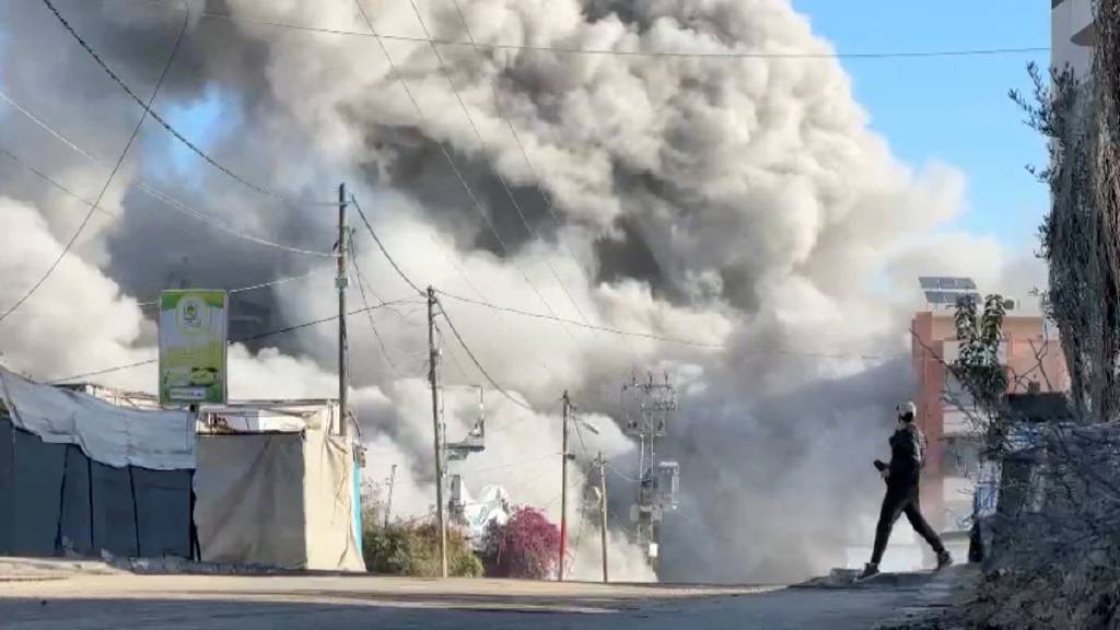 İsrail, Gazze Şeridi'nin merkezine bomba yağdırdı: 9 ölü