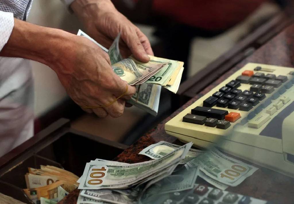 İstanbul’da sahte dolardan sonra sahte euro! İki evden yüzlerce sahte euro çıktı...