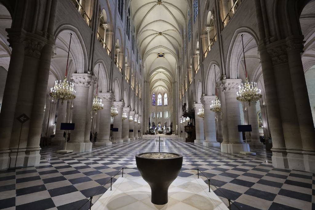 861 yıllık Notre-Dame Katedrali'nde yenileme çalışmaları tamamlandı