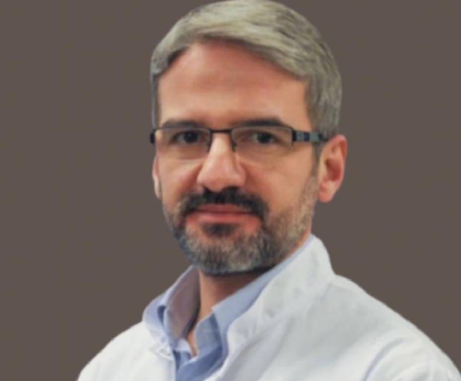 Profesöre dehşeti yaşattılar! Silahlı ve maskeli 4 kişi dövüp aracını çaldı...