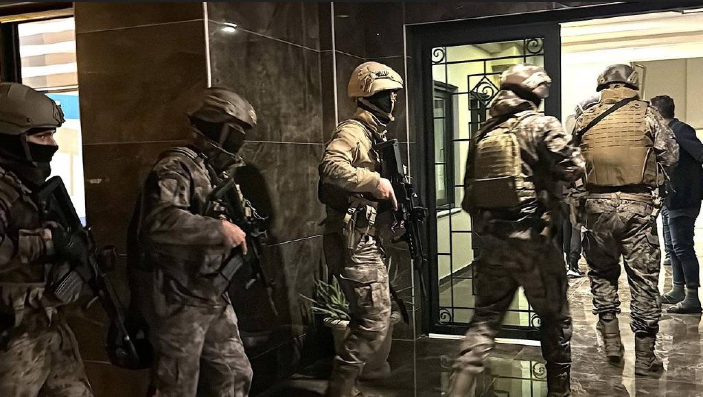 Şırnak'ta terör örgütlerine operasyon: 10 tutuklama