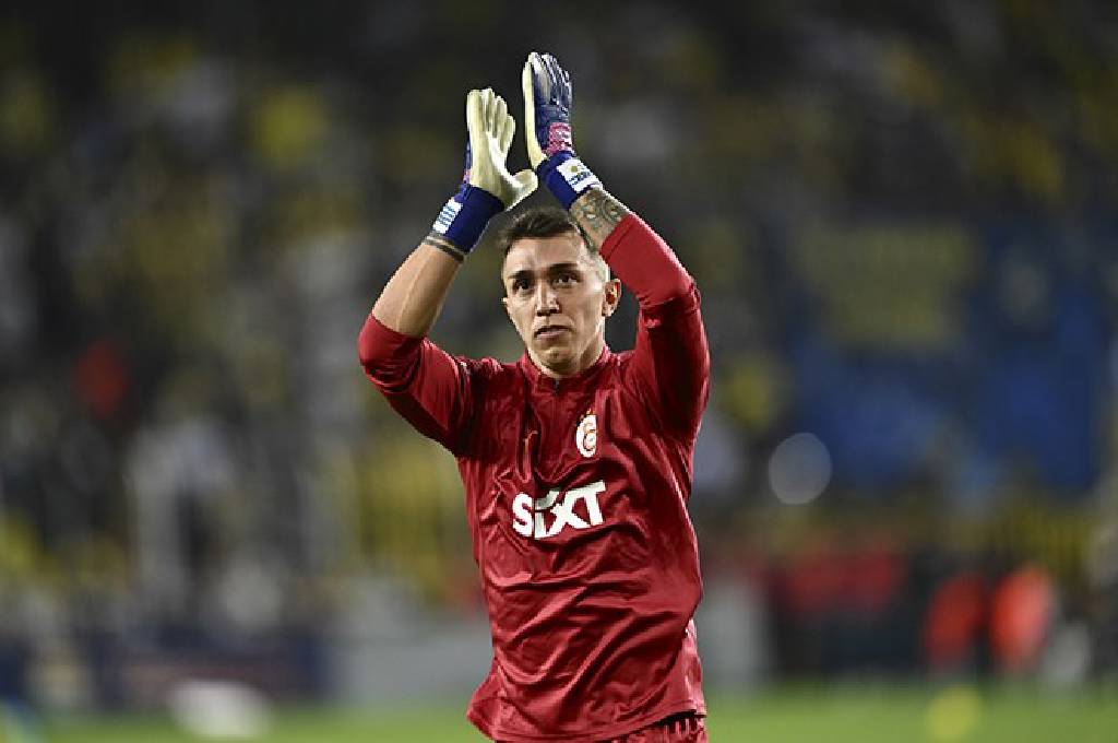 Galatasaray'da sezon sonu Muslera yerine kaleye kim geçecek?