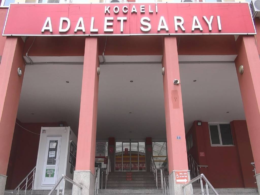 Kocaeli'de iğrenç olay! 15 yaşındaki kız çocuğunu defalarca istismar etti, ‘rızasıyla birlikte olduk’ dedi
