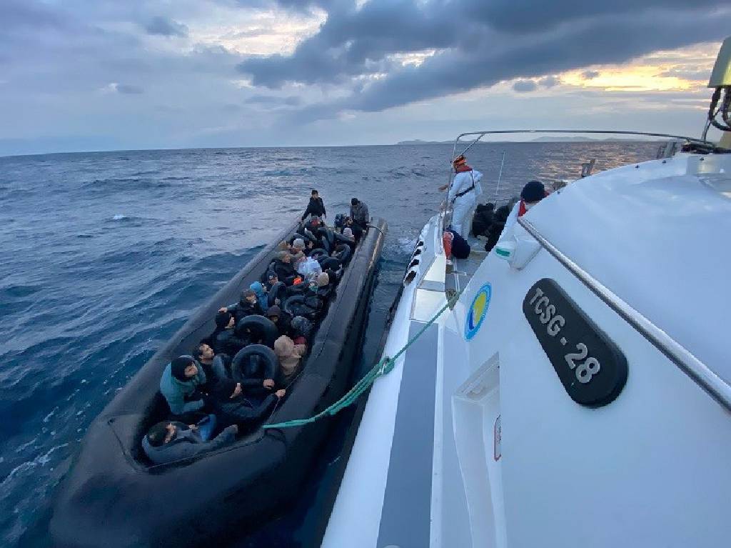 Çanakkale'de 72 kaçak göçmen yakalandı!
