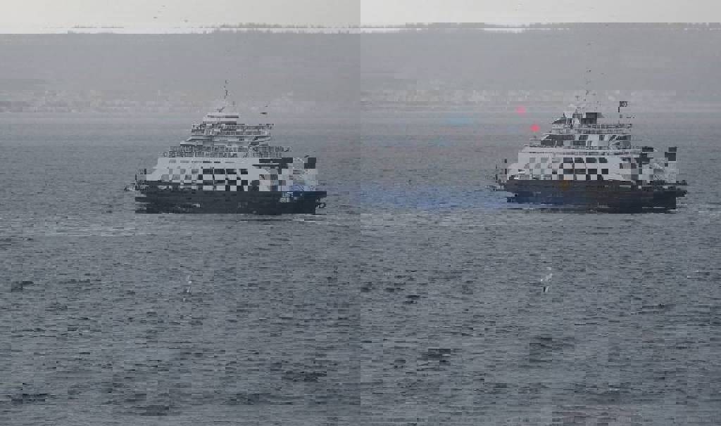 Deniz ulaşımına fırtına engeli! Seferler iptal edildi...