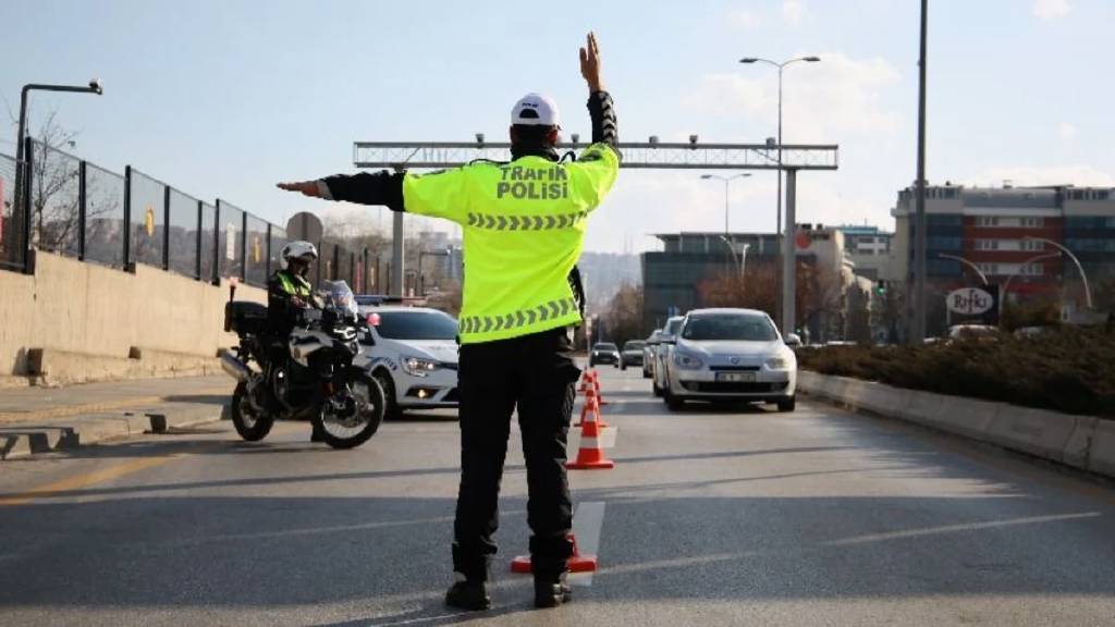 2025 yılı trafik cezalarına yüzde 43,93 zam!