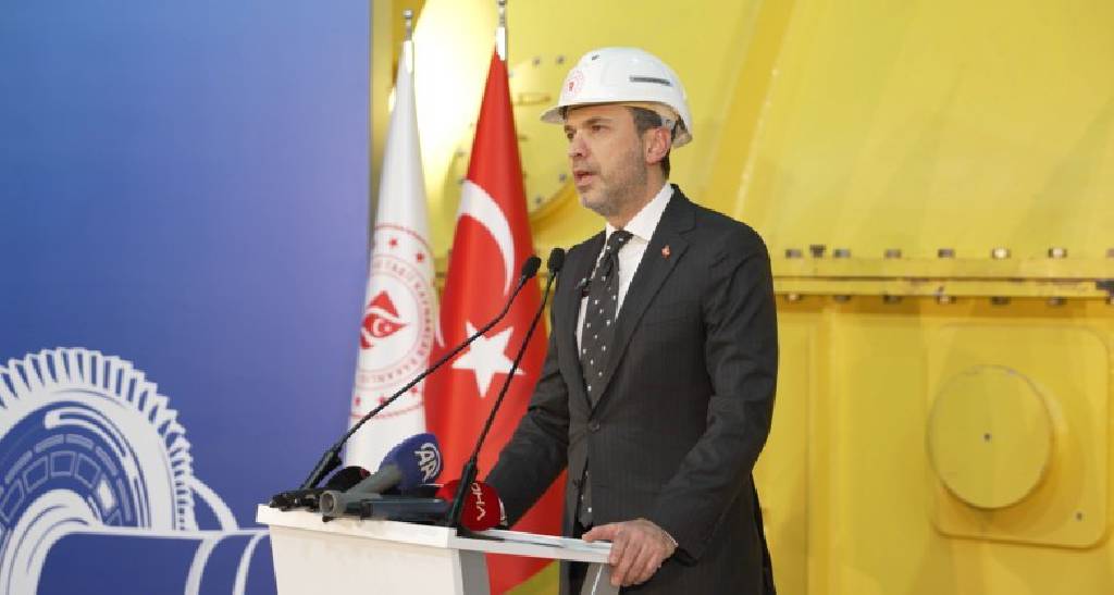 Bakan Bayraktar: Akkuyu NGS'deki Türk mühendislerin sayısı 350'yi geçti