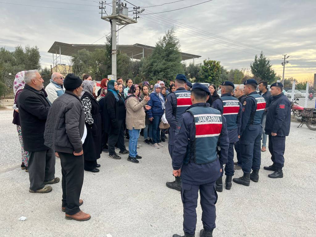Şirket iflas etti, alacaklılar fabrikayı bastı! Jandarma devreye girdi...