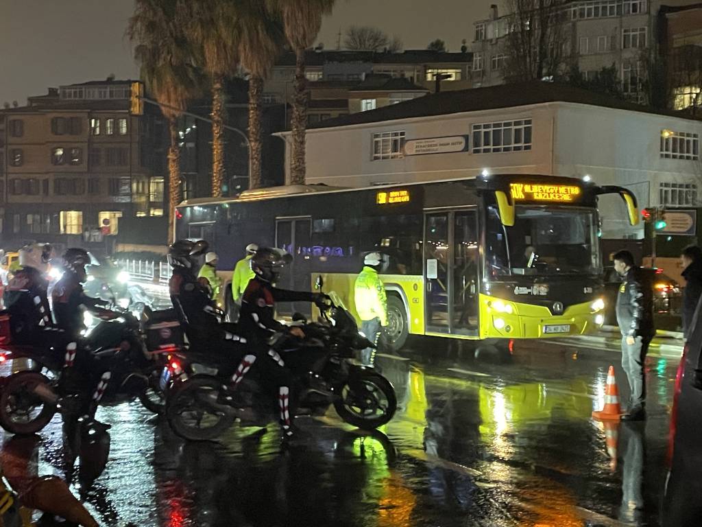 İstanbul Emniyet Müdürlüğü,  "Genel Güvenlik ve Asayiş Uygulaması" gerçekleştirdi