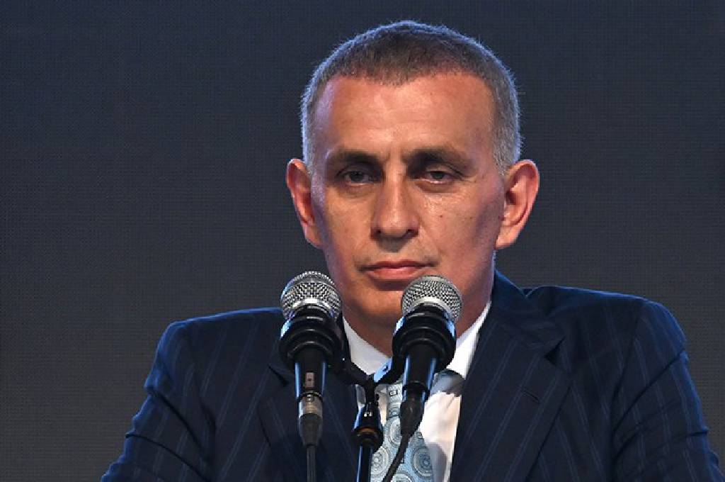  İbrahim Hacıosmanoğlu, yeni hakemlik sistemiyle ilgili planlarını Kulüpler Birliği’ne sunduklarını açıkladı