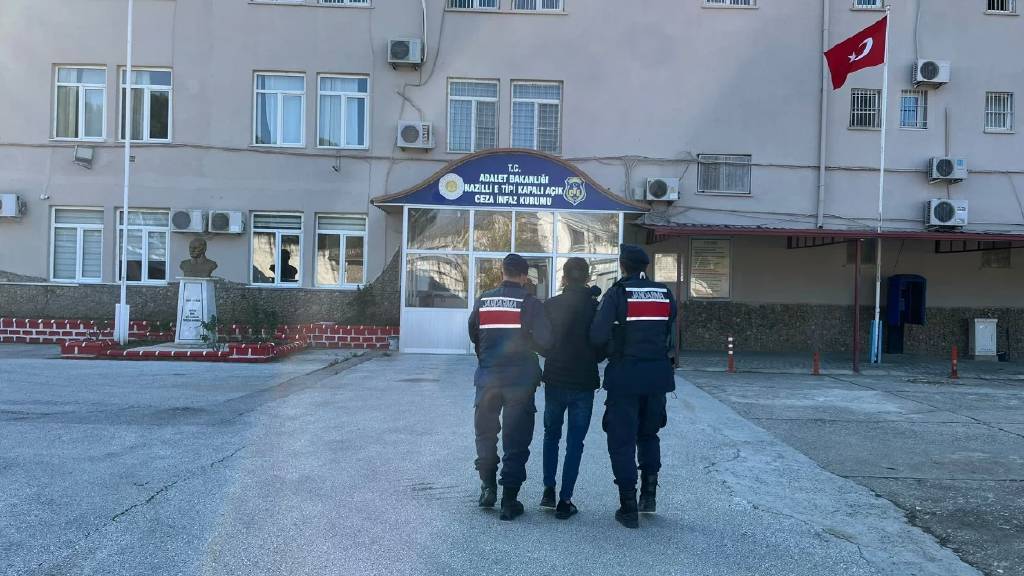 Aydın'da kasten öldürme suçundan aranan şahıs yakalandı