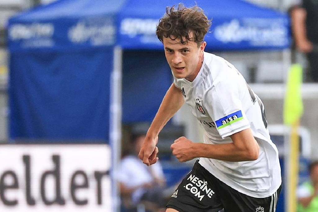 Beşiktaş’ın eski futbolcuları Emirhan Delibaş ve Berkay Vardar’ın testlerinde doping maddesi tespit edilmişti