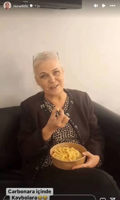 Oyuncu Nurseli İdiz, Nişantaşı'nda bir mekanda sipariş ettiği makarna, çay ve suyun toplamda 730 TL tutmasına sosyal medyada tepki gösterdi