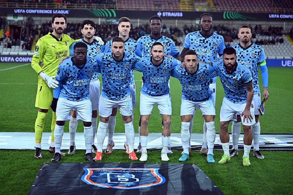 Başakşehir play-off potasının dışında kalarak Avrupa macerasına veda etti