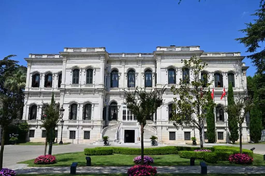 Osmanlı'nın son sarayıydı! 100 yıldır kapalı olan saray tekrar açılıyor