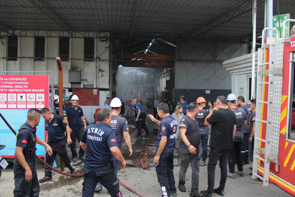 Aydın'da bir fabrikada yangın çıktı