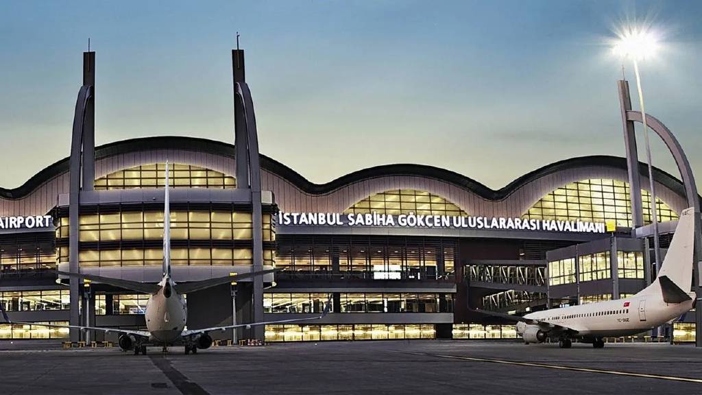 İstanbul'dan kalkan uçakta havada panik anları: Hamile yolcu düşük yaptı...
