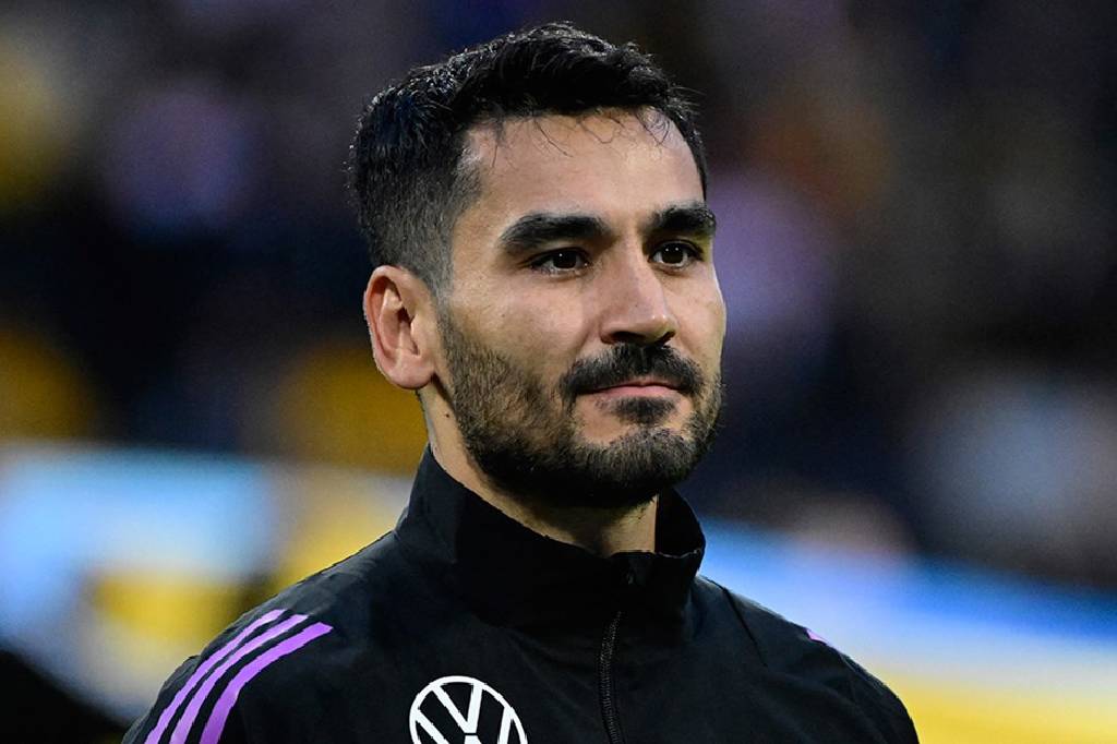 İstanbul'a gelen İlkay Gündoğan'dan transfer açıklaması!
