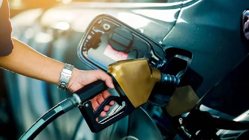 Benzine zam geldi: Akaryakıtta fiyat değişti