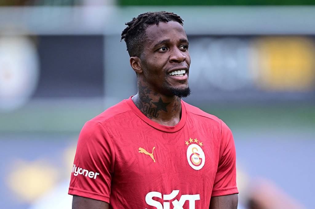 Bir ayrılık daha! Wilfred Zaha Fransa'nın yolunu tuttu