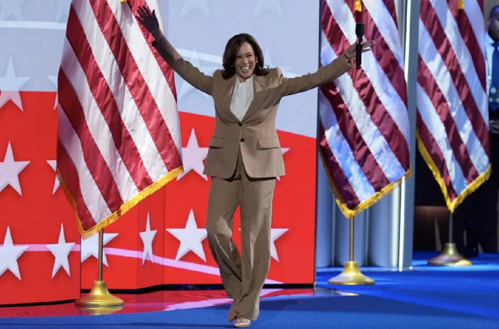Kamila Harris, seçim yarışına bağış rekoruyla giriyor