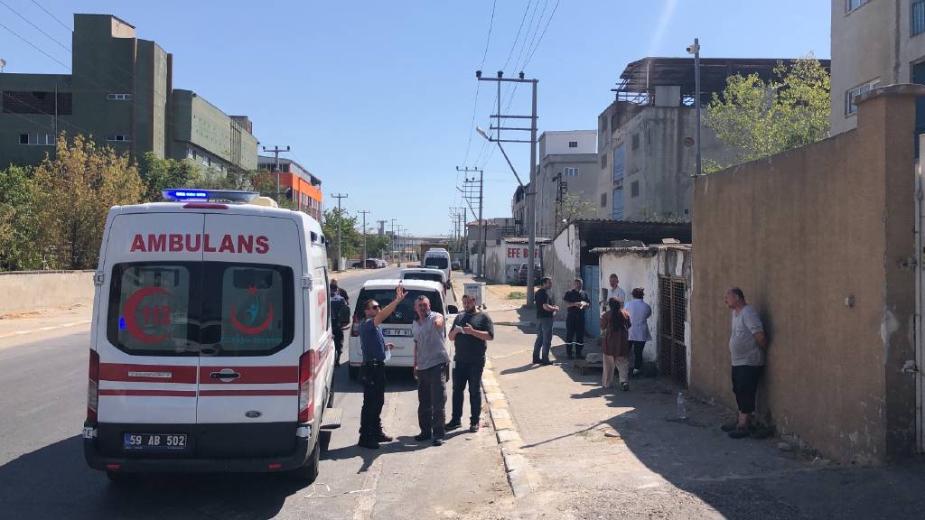 Tekirdağ'da kimya fabrikasında gaz zehirlenmesi: 4 işçi hastaneye kaldırıldı
