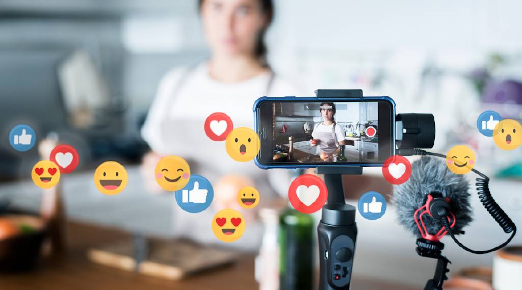 Reklamlar bakanlığın radarında! 16 influencer'a ceza yağdı...