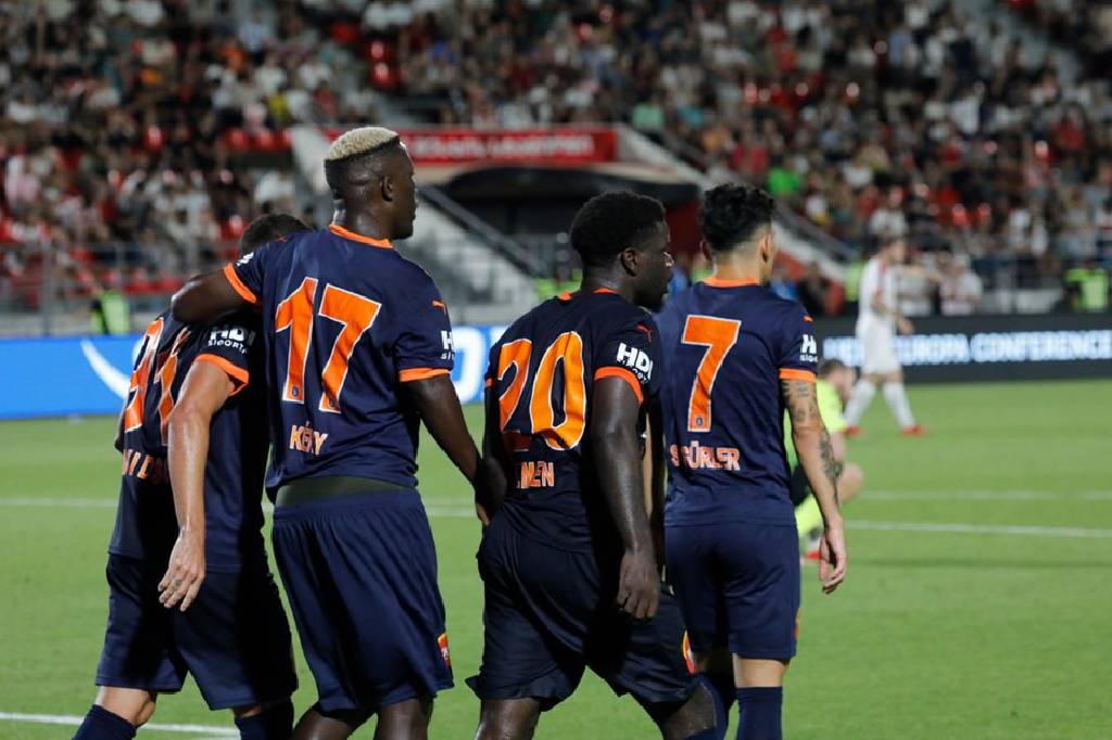 Başakşehir'in ilk 11'i belli oldu!