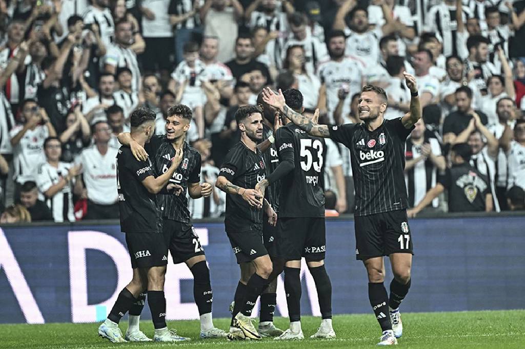 Beşiktaş, 5 golle tur atladı!