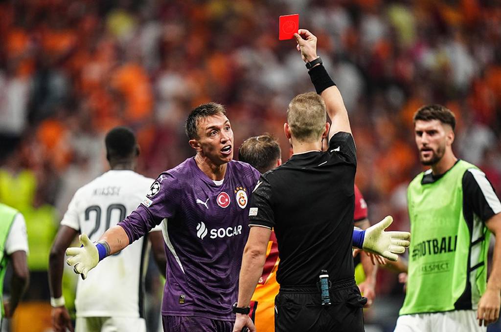Muslera'yı bekleyen büyük ceza!