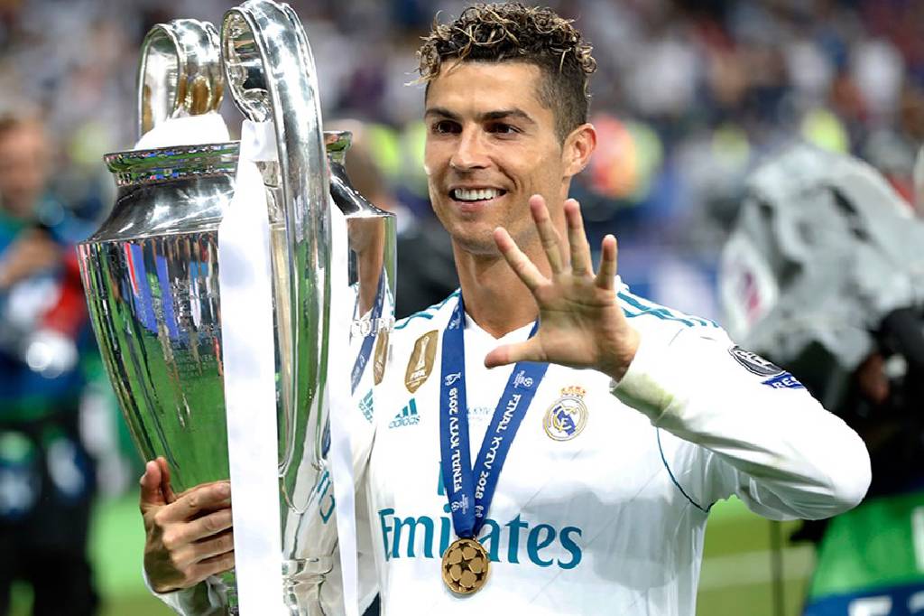 Cristiano Ronaldo'ya Şampiyonlar Ligi'nden özel ödül