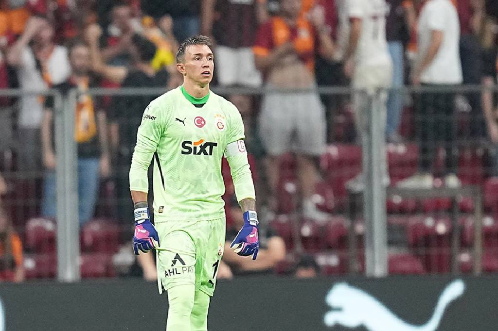Muslera devam edemedi