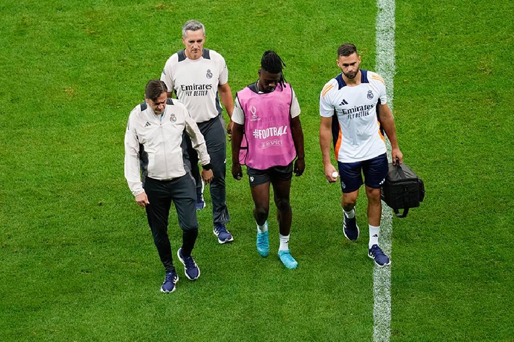 Süper Kupa Final'ine saatler kala Real Madrid'e kötü haber!