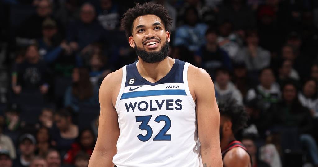 NBA'de dev takas! Karl Anthony Towns, New York'a takaslandı