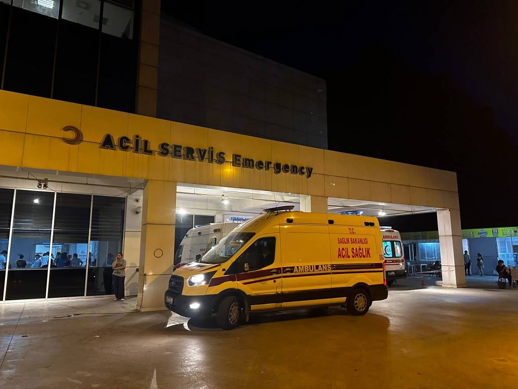 Aydın'da otelde taşkınlık yapan turist kelepçelendiğinde hayatını kaybetti
