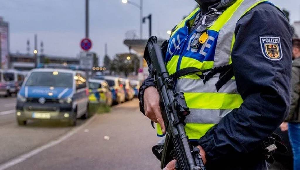 Köln'de patlama: Polis geniş çaplı operasyon başlattı