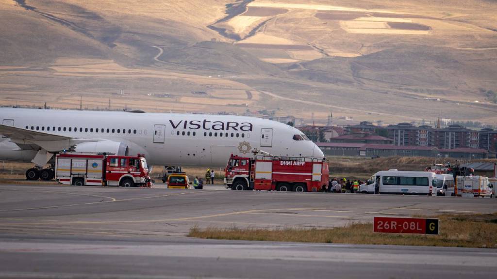 Hindistan-Almanya seferi yapan uçakta bomba paniği: Erzurum'a acil iniş yaptı