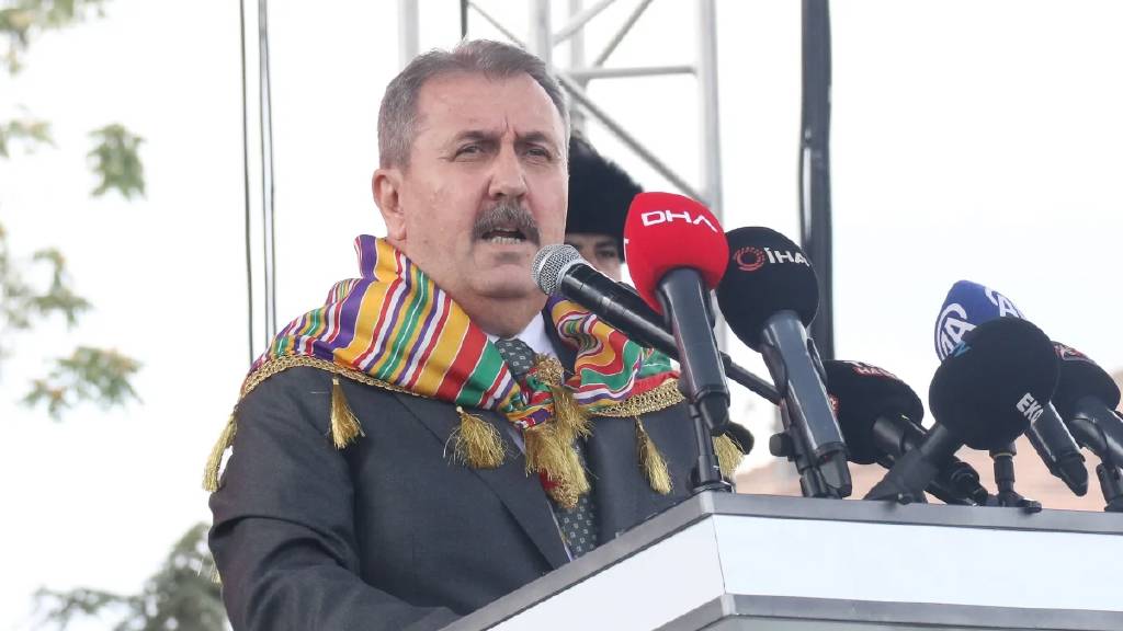 Mustafa Destici: "İbreti alem için Narin'in katili sallandırılsın"